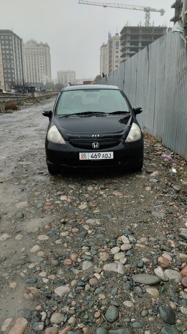 Honda: Honda Fit: 2006 г., 1.3 л, Вариатор, Бензин, Седан