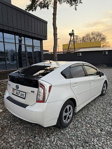Toyota: Toyota Prius: 2012 г., 1.8 л, Вариатор, Гибрид, Хэтчбэк — 3