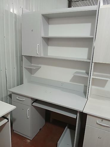 Компьютерный стол, Новый, С полками
