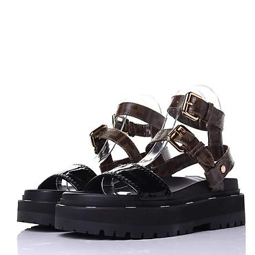 Basanoşka və səndəllər: Fendi ayaqqabi Logo-print coated-canvas and patent-leather platform — 1