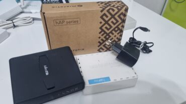 Модемы и сетевое оборудование: Вайфай роутеры 2 антенны 700с., 4 антенны-1100с. вайфай приемник — 4