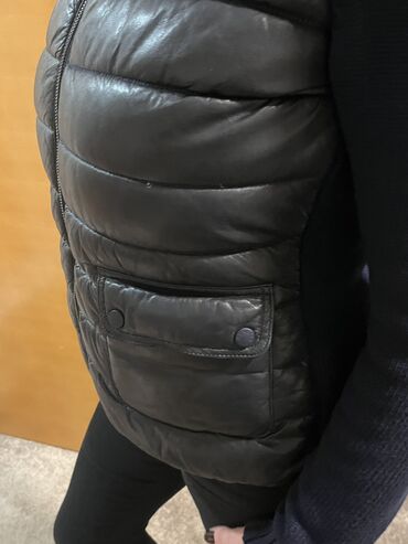 novi pazar satovi: Moncler, M (EU 38), color - Black