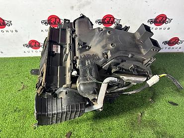 Печка в сборе для Toyota Avensis 2.0, год 2001. - Полный модуль
