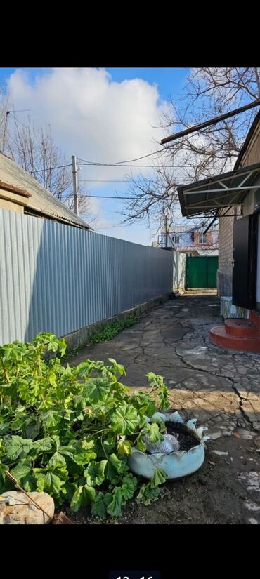 снять дачу на длительный срок: 55 м², 3 комнаты, Парковка, Забор, огорожен
