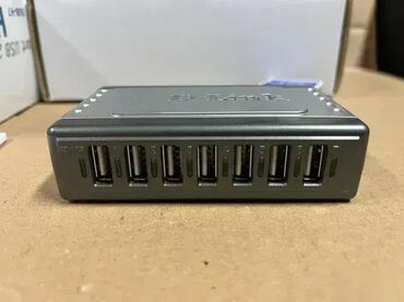 Druga oprema za računare i laptopove: *** AKCIJA *** #2702 USB HUB D-Link Model: DUB-H7 Portovi: 7× USB 2.0 — 4