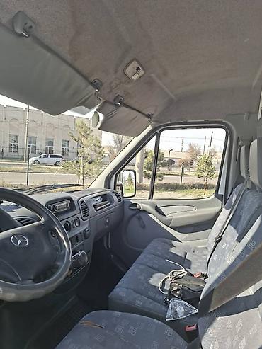 Легкий грузовой транспорт: Легкий грузовик, Mercedes-Benz — 9