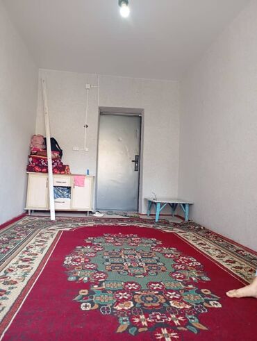 дом в центре: 1 комната, 17 м², Общежитие и гостиничного типа, 2 этаж, Косметический ремонт