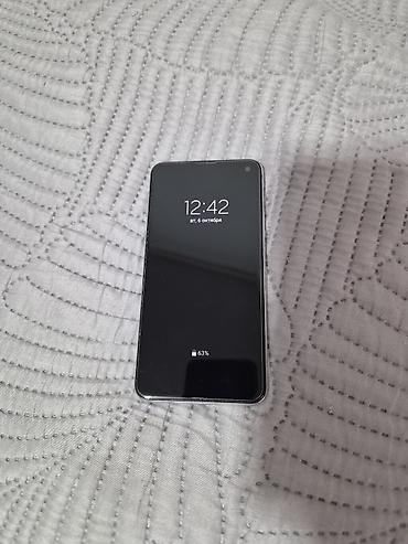 Samsung Galaxy S10e, Б/у, 128 ГБ, цвет - Белый
