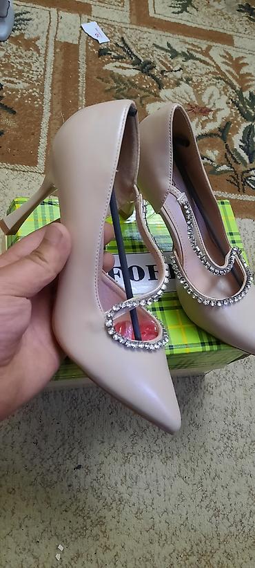 Digər ayaqqabılar: Ölçü: 35.5, Yeni — 8