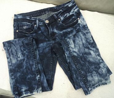 Farmerke: Farmerice vise raznih modela i velicina — 6