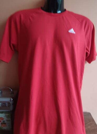 tech fleece majica kratkih rukava: Men's T-shirt Adidas, M (EU 38), bоја - Crvena