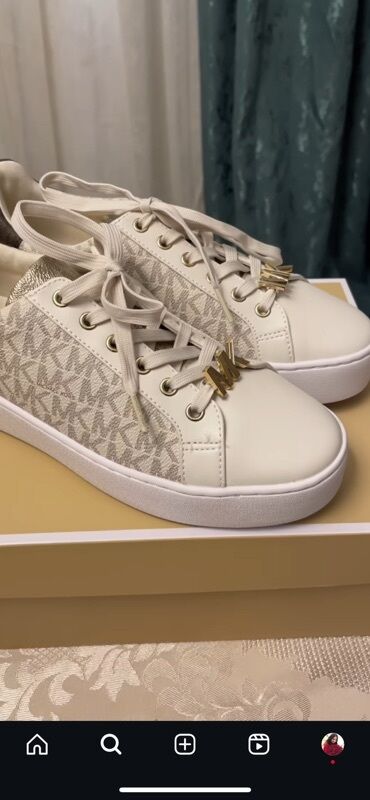 Michael Kors brendinə məxsus qadın krosbokaları. ABŞ-dan rəsmi online