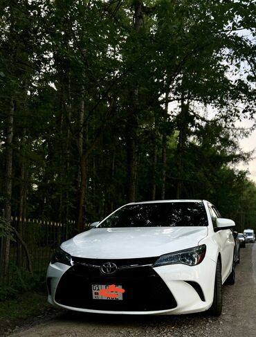 срочно продается машина: Toyota Camry: 2015 г., 2.5 л, Автомат, Бензин, Седан