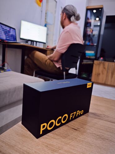 Poco: Poco F7 Pro, Новый, 256 ГБ, цвет - Серый, 2 SIM, eSIM
