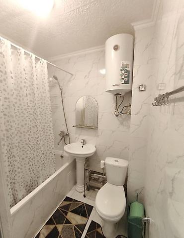 продаю квартиру район караван: 3 комнаты, 56 м², Ата-Тюрк парк 104 серия, 2 этаж, Косметический ремонт — 3