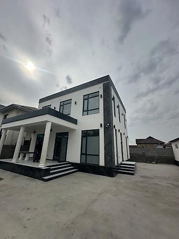 4 комнаты, 200 м², 4 соток, Бишкек, Ак-Ордо 3 ж/м Агентство недвижимости