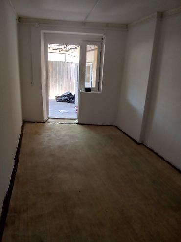 Аренда помещений свободного назначения: Сдаётся помещение с двумя изолированными комнатами.Район Кызыл-Аскер — 10