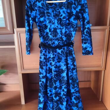 синяя вечерняя платья: 700 с 
в идеальном состоянии