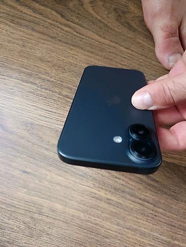 iphone 16 satılır: IPhone 16, Qara, Face ID — 1