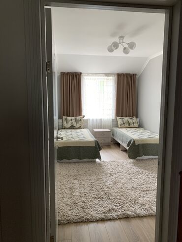 Кровати: Сдается Танхаус в пансионате Ак Марал, село Бает. Двухэтажный коттедж