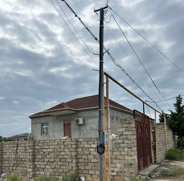 частные дома в аренду: Salam həyət satılır mərdəkanda yerləşən şam bağı restoranin arxasında