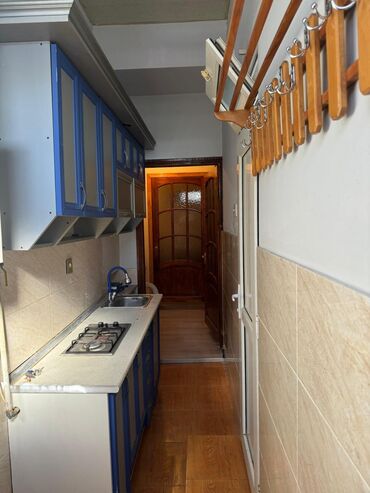 Uzunmüddətli kirayə mənzillər: Inşaçilar metrosuna yaxin 3/1 mertebesinde 1 otaqli ev 350 — 9