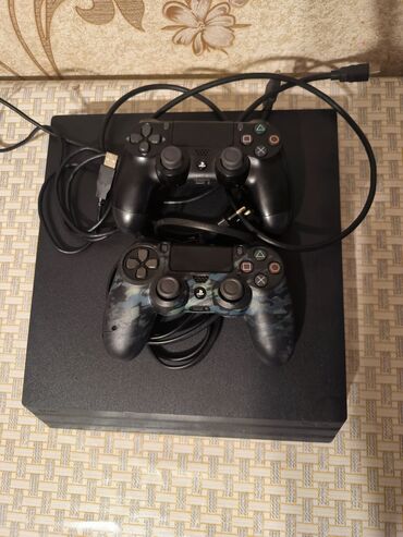 Техника для кухни: PS4 Pro 1 tb ev şəraitində işlədilib yenidən seçilmir çox az işlənib