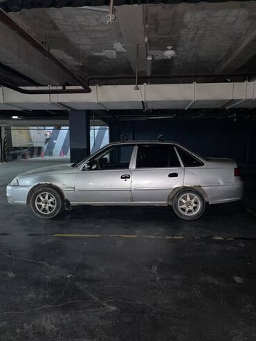 я ищу лада приора: Daewoo Nexia: 2012 г., 1.6 л, Механика, Бензин, Седан