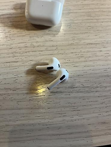 для уха: Беспроводные наушники Apple AirPods (3-го поколения) - Форм‑фактор — 4