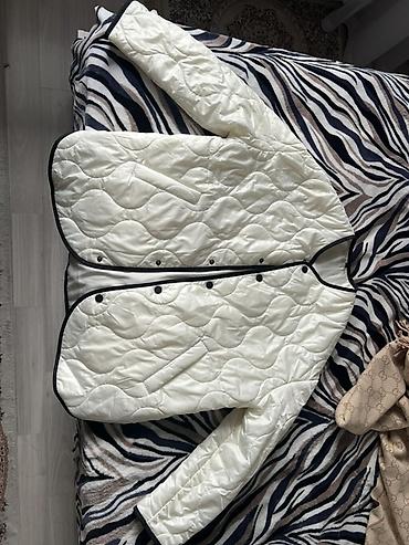 Демисезонные куртки: Стёганая куртка-жакет - Цвет: молочный (айвори) с контрастной чёрной — 9