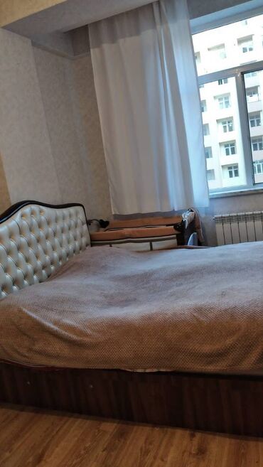 Uzunmüddətli kirayə mənzillər: Xırdalanda köhnə bazara yaxın yaxın yerləşən ümumi sahəsi 60 kv,m — 10