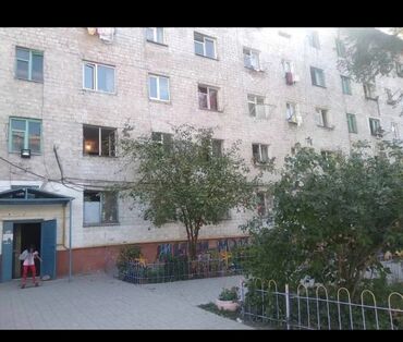 гостиница ахунбаева: 13 м², Без мебели