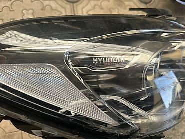 2018: Комплект передних фар Hyundai 2018 г., Б/у, Оригинал — 2