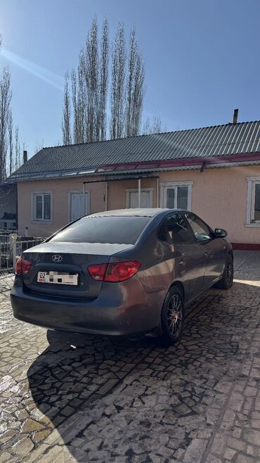 Hyundai: Hyundai Elantra: 2008 г., 1.6 л, Механика, Бензин, Седан — 4