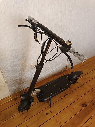 toklu sukuter: İşlənmiş Elektrik samokat 10", 351 - 500 Vt, 36 - 45 km/s, Ünvandan götürmə — 1