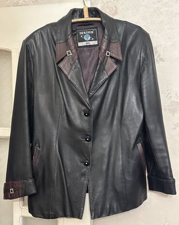 Toy paltarları və aksesuarları: Turkiyeden alinib. Az geyinilib