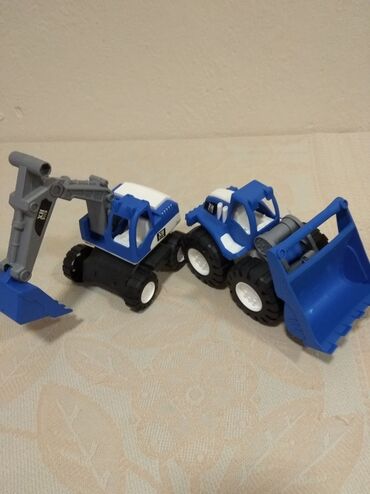 синий трактор игрушки: Каждый набор 300 сом синий новый