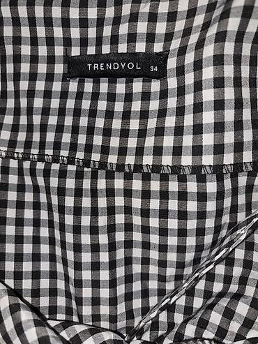 Рубашки и блузы: Trendyoldan alinib. Hec geyinilmeyib. S ve M razmere kimi gedir. Hec — 4