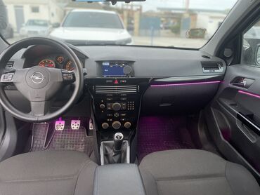 Opel: Opel Astra: 1.4 l | 2010 il 163573 km Universal — 8