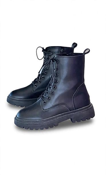 Crne kožne čizme sa pertlama – unisex, svakodnevni model - Materijal