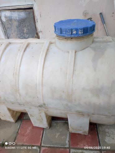 Baklar və çənlər: Bak, Plastik, 1000 l l, İşlənmiş