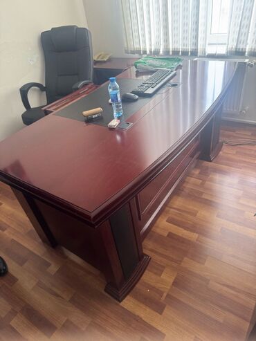рабочий стол для телефона флай: Ofis ucun masa, oturacaq ve skaflar Kresloda bir az problem var oda