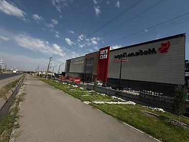 Коммерческая недвижимость: Сдаю Помещение целиком: 1400 м², Отдельно стоящий магазин, Недействующий бизнес — 3