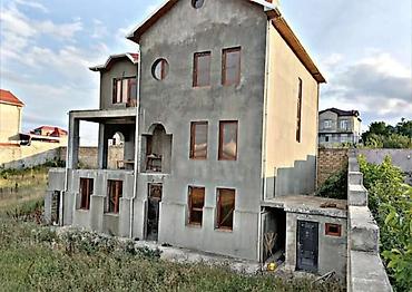 şamaxi ev: Şamaxi Nağaraxana kendi.Satılır: geniş həyət sahəsi olan çoxmərtəbəli — 1