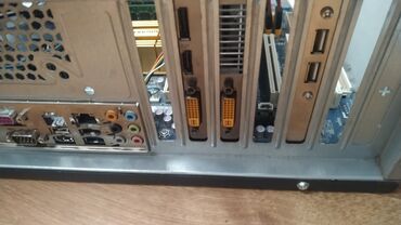 Настольные ПК и рабочие станции: Компьютер, ядер - 4, ОЗУ 4 ГБ, Для работы, учебы, Б/у, Intel Xeon, Без накопителя — 1