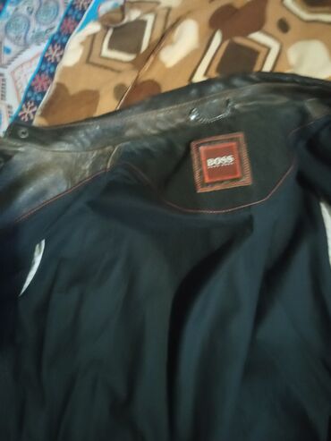 Kurtkalar: Kurtka, Dəri, Payız, Boss — 25