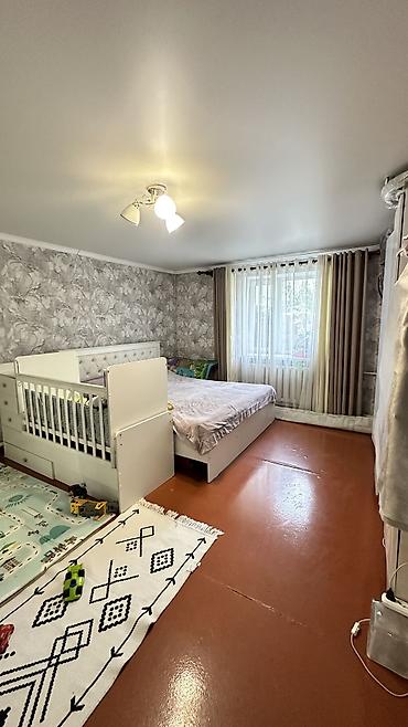 Үйлөрдү сатуу: 4 бөлмө, 100 м², 4 соток, Бишкек, Арча-Бешик ж/м Менчик ээси — 5
