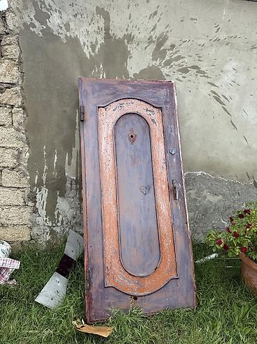 heyet qapisi: Ağır qapıdır, keyfiyyətlidir, sadəcə kosmetikası gedib. Real alıcıya — 2