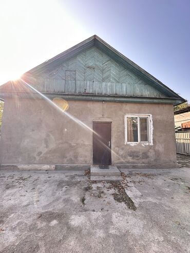 продается дом биримдик кут: Полдома, 60 м², 4 комнаты, Собственник, Старый ремонт