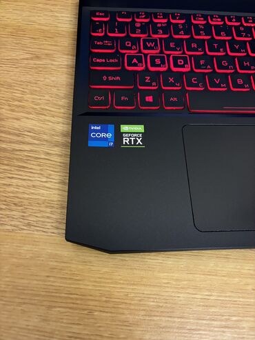 Acer: Intel Core i7, 16 GB, 15.6 "